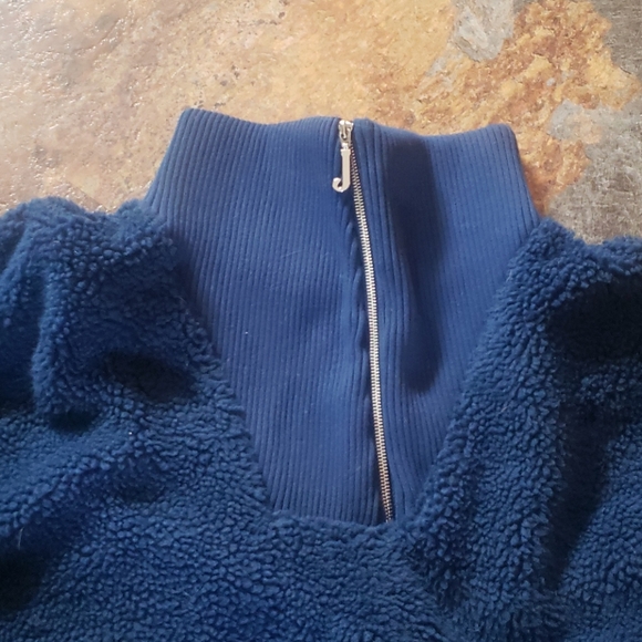 LN — Sherpa Pullover Jacket — Juicy Couture - Picture 8 of 11